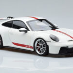 Porsche 911 992 GT3 Λευκό Norev 1:18 - image 5 of 7