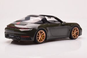 Porsche 911 992 Targa 4S Πράσινο Ελιάς GT Spirit 1:18 GT438 Ρητίνη - εικόνα 2 από 6