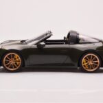 Porsche 911 992 Targa 4S Πράσινο Ελιάς GT Spirit 1:18 - image 3 of 6
