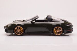 Porsche 911 992 Targa 4S Πράσινο Ελιάς GT Spirit 1:18 GT438 Ρητίνη - εικόνα 3 από 6