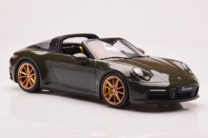 Porsche 911 992 Targa 4S Πράσινο Ελιάς GT Spirit 1:18 GT438 Ρητίνη - εικόνα 4 από 6