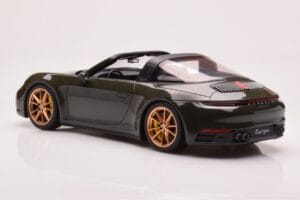 Porsche 911 992 Targa 4S Πράσινο Ελιάς GT Spirit 1:18 GT438 Ρητίνη - εικόνα 5 από 6