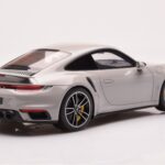 Porsche 911 992 Turbo S Crayon Γκρι GT Spirit 1:18 - image 2 of 6