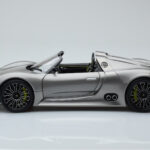 Porsche 918 Spyder Πρωτότυπο Γκρι Μεταλλικό Minichamps 1:18 - image 4 of 7