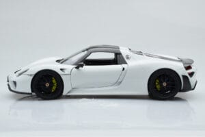 Porsche 918 Spyder Weissach Package Λευκό Με Μαύρες Ζάντες Minichamps 1:18 113062443 Μέταλλο - εικόνα 5 από 9