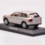 Porsche Cayenne 9PA Μπεζ Minichamps 1:43 - image 3 of 4