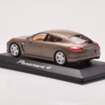 Porsche Panamera 970 4 Μπεζ Μεταλλικό Minichamps 1:43 - image 3 of 4