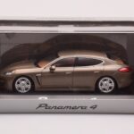 Porsche Panamera 970 4 Μπεζ Μεταλλικό Minichamps 1:43 - image 4 of 4
