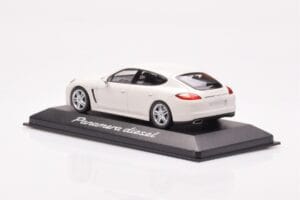 Porsche Panamera 970 Diesel Carrara Λευκό Minichamps 1:43 WAP0200090C Μέταλλο - εικόνα 3 από 4