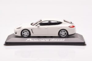 Porsche Panamera 970 Diesel Carrara Λευκό Minichamps 1:43