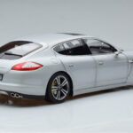 Porsche Panamera 970 Turbo Ασημί Norev 1:18 - image 3 of 7