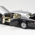 Rolls-Royce Phantom VII EWB Μαύρο και Ασημί Kyosho 1:18 08841BKS - image 5 of 8