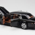 Rolls-Royce Phantom VII EWB Diamond Μαύρο Kyosho 1:18 08841DBK2 - image 5 of 8
