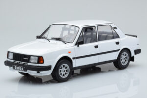 Skoda 130 L Λευκό IXO 1:18