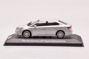 Toyota Avensis T270 Ασημί Minichamps 1:43