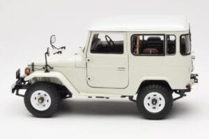 Toyota Land Cruiser FJ40 Van Λευκό Kyosho 1:18 08971W Μέταλλο - εικόνα 4 από 8