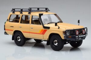 Toyota Land Cruiser 60 Μπεζ Με Προαιρετικά Εξαρτήματα Kyosho 1:18 08956XBE Μέταλλο - εικόνα 5 από 12