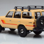 Toyota Land Cruiser 60 Μπεζ Με Προαιρετικά Εξαρτήματα Kyosho 1:18 - image 6 of 12