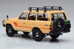 Toyota Land Cruiser 60 Μπεζ Με Προαιρετικά Εξαρτήματα Kyosho 1:18 08956XBE Μέταλλο - εικόνα 6 από 12