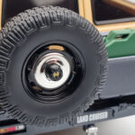 Toyota Land Cruiser 60 Μπεζ Με Προαιρετικά Εξαρτήματα Kyosho 1:18 - image 7 of 12