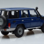 Toyota Land Cruiser J76 Μπλε Almost Real 1:18 - image 3 of 7