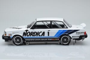 Volvo 240 Turbo Nordica #1 J. Cecotto / A. Olafsson ETCC Brno 1986 IXO 1:18 18RMC087 Μέταλλο - εικόνα 3 από 6