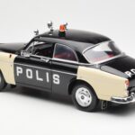 Volvo P121 Αστυνομία Revell 1:18 8904 - image 7 of 8