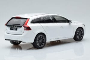 Volvo V60 D3 Crystal Λευκό FAW 1:18 9430840 Μέταλλο - εικόνα 3 από 7