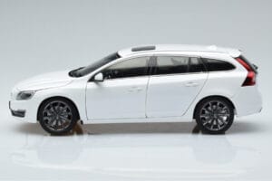 Volvo V60 D3 Crystal Λευκό FAW 1:18 9430840 Μέταλλο - εικόνα 4 από 7