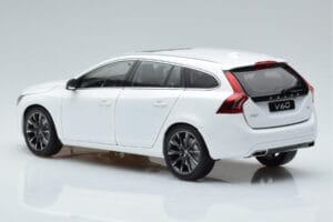 Volvo V60 D3 Crystal Λευκό FAW 1:18 9430840 Μέταλλο - εικόνα 6 από 7