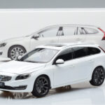Volvo V60 D3 Crystal Λευκό FAW 1:18 - image 7 of 7