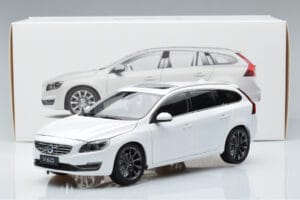Volvo V60 D3 Crystal Λευκό FAW 1:18 9430840 Μέταλλο - εικόνα 7 από 7