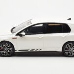 Volkswagen Golf GTI Mk8 Clubsport Λευκό Otto 1:18 OT986 - image 3 of 6
