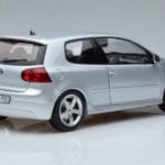 Volkswagen Golf GTI Mk5 Pirelli Edition Ασημί Norev 1:18 188425 Μέταλλο - image 3 of 7