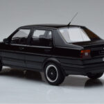 Volkswagen Jetta Mk2 Μαύρο Otto 1:18 - image 5 of 6