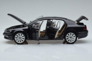 Volkswagen Phaeton V6 Mazeppa Γκρι Kyosho 1:18 08831MBK Μέταλλο - εικόνα 4 από 9