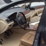 Volkswagen Phaeton V6 Mazeppa Γκρι Kyosho 1:18 - image 8 of 9