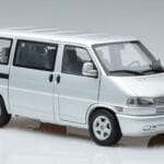 Volkswagen T4b Transporter Caravelle Minibus Schuco 1:18 450041500 Μέταλλο - image 6 of 8