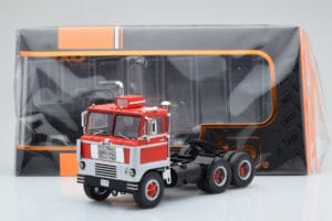 White 7400 Κόκκινο Ασημί IXO 1:43 TR170 Μέταλλο - εικόνα 5 από 5