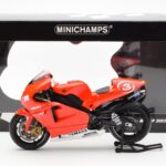 Yamaha YZR-M1 Marlboro Yamaha Team #3 M. Biaggi MotoGP 2002 Minichamps 1:12 - image 4 of 4