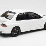 Mitsubishi Lancer Evo VIII MR FQ-400 Λευκό Otto 1:18 - image 2 of 6