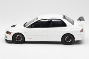 Mitsubishi Lancer Evo VIII MR FQ-400 Λευκό Otto 1:18 OT777 Ρητίνη - εικόνα 3 από 6