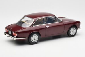 Alfa Romeo 2000 GTV Μπορντό Κόκκινο Norev 1:18 187916 Μέταλλο - εικόνα 3 από 8