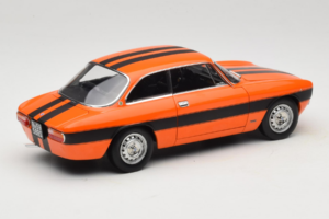 Alfa Romeo 2000 GTV Πορτοκαλί Norev 1:18 187918 Μέταλλο - εικόνα 3 από 8