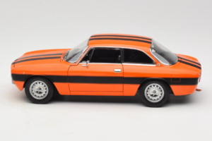 Alfa Romeo 2000 GTV Πορτοκαλί Norev 1:18 187918 Μέταλλο - εικόνα 4 από 8