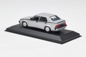 Alfa Romeo 75 3.0 V6 Ασημί Minichamps 1:43 400120461 Μέταλλο - εικόνα 3 από 4