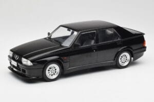 Alfa Romeo 75 Turbo Evoluzione Μαύρο MCG 1:18 MCG18429 Μέταλλο