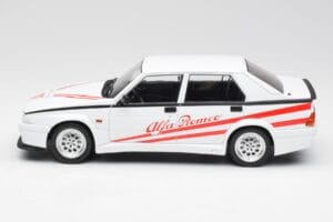Alfa Romeo 75 Turbo Evoluzione Λευκό MCG 1:18 MCG18430 Μέταλλο - εικόνα 3 από 6