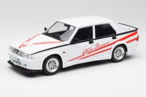 Alfa Romeo 75 Turbo Evoluzione Λευκό MCG 1:18 MCG18430 Μέταλλο