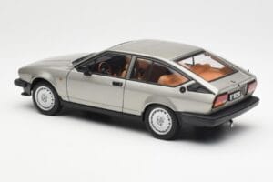 Alfa Romeo Alfetta GTV 2.0 Γκρι Μεταλλικό AUTOart 1:18 70147 Μέταλλο - εικόνα 7 από 8